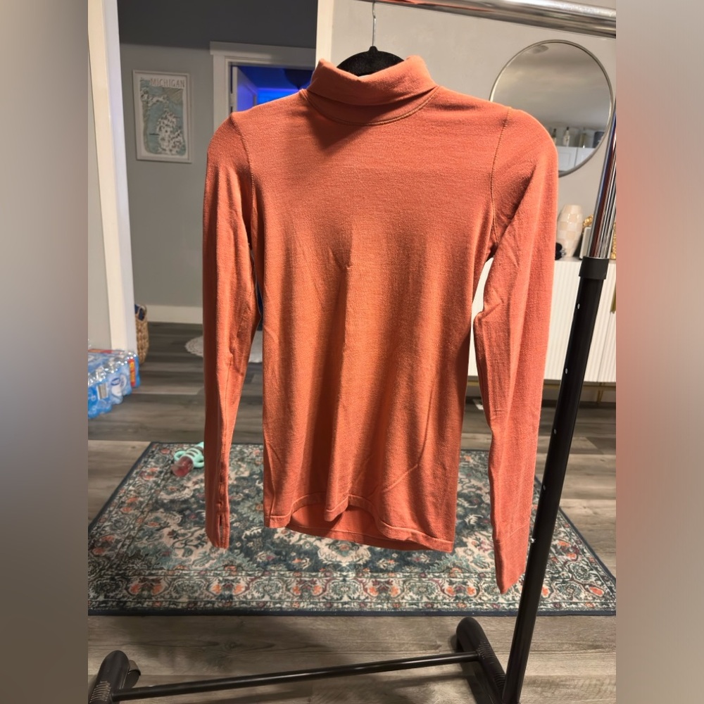 Athleta turtleneck top, size small